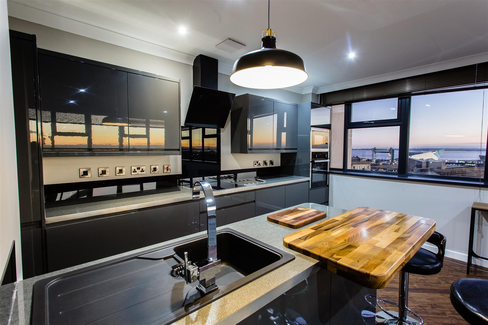Essex House photo 4